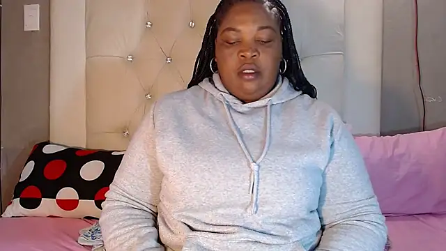 omalicha98 online show from 04/20/26, 06:38