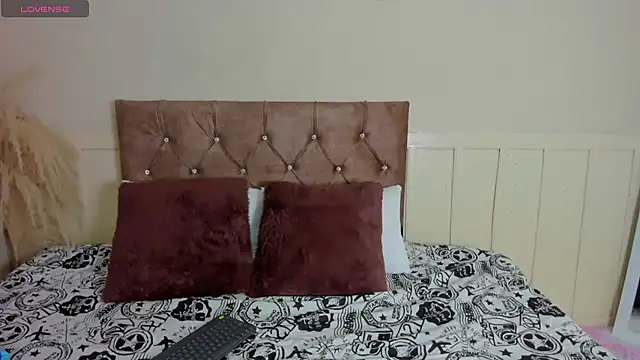 Snapshot of Natashawool1 chatting on 01/30/25, 02:25 Natashawool1 online show from 01/30/25, 02:25