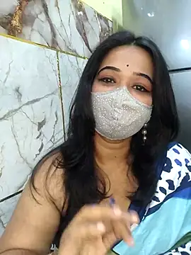 Snapshot of angelrani1234 chatting on 11/10/25, 07:24 angelrani1234 online show from 11/10/25, 07:24