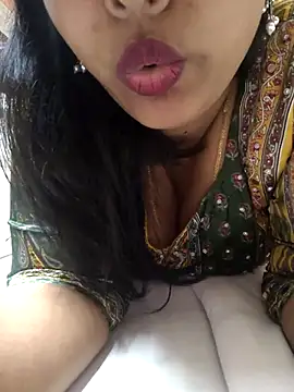 Snapshot of angelrani1234 chatting on 01/06/26, 11:36 angelrani1234 online show from 01/06/26, 11:36