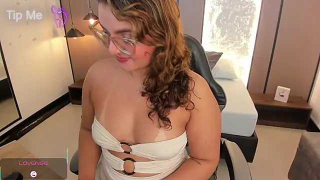 lilly ass  online show from 10/11/25, 12:58