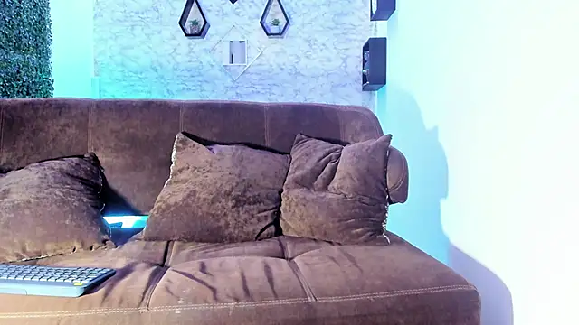 Thomass conor online show from 10/14/25, 11:00