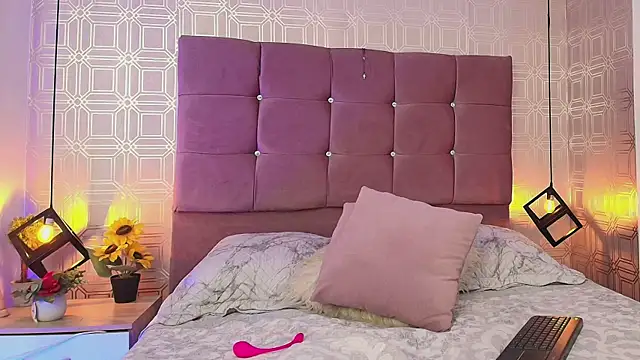 Snapshot of victoriapalmerfg chatting on 03/21/25, 10:50 victoriapalmerfg online show from 03/21/25, 10:50