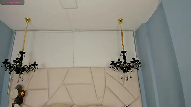 Aitana Hilton  online show from 11/01/25, 11:34