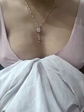 Snapshot of nikkibenza chatting on 03/15/25, 02:55 nikkibenza online show from 03/15/25, 02:55