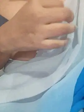 Snapshot of nikkibenza chatting on 09/23/25, 04:54 nikkibenza online show from 09/23/25, 04:54