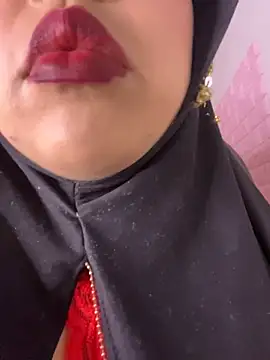 Snapshot of zahra_Jalid chatting on 05/07/26, 11:32 zahra Jalid online show from 05/07/26, 11:32