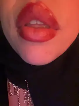 Snapshot of zahra_Jalid chatting on 05/15/26, 11:34 zahra Jalid online show from 05/15/26, 11:34