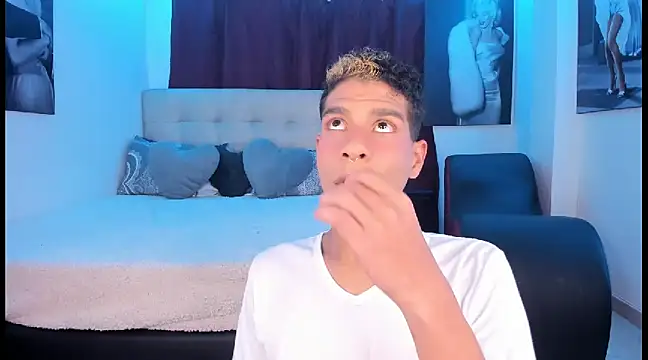 Ethan Boyy online show from 02/06/25, 04:42