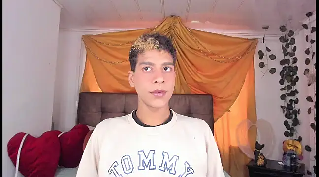 Ethan Boyy online show from 03/22/25, 09:31