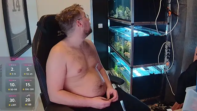 Snapshot of justinitt chatting on 01/23/25, 09:08 justinitt online show from 01/23/25, 09:08