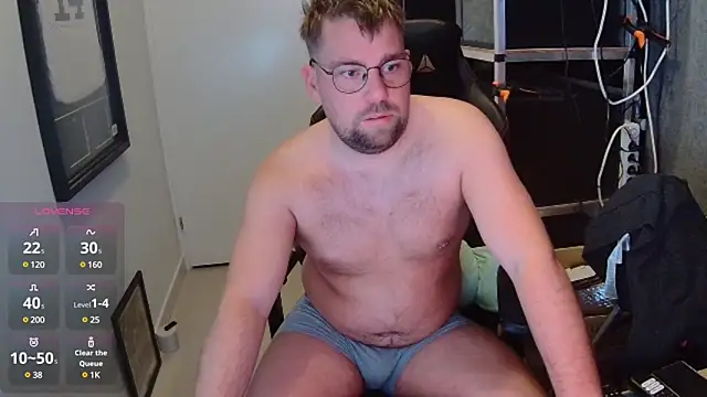 Snapshot of justinitt chatting on 02/07/25, 05:10 justinitt online show from 02/07/25, 05:10