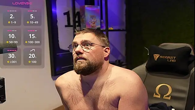 Snapshot of justinitt chatting on 11/03/25, 03:35 justinitt online show from 11/03/25, 03:35