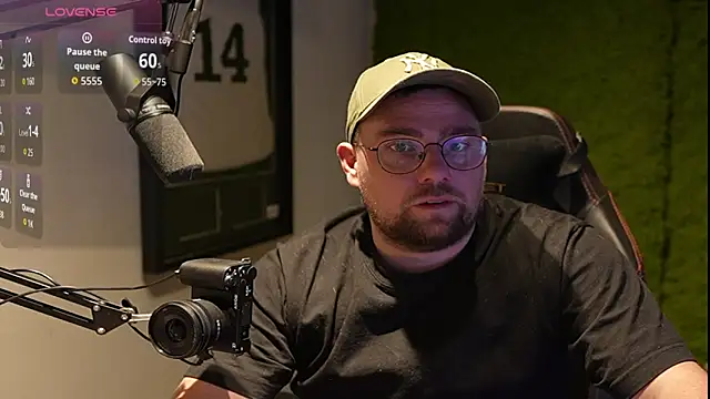 Snapshot of justinitt chatting on 11/24/25, 11:43 justinitt online show from 11/24/25, 11:43