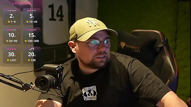 Snapshot of justinitt chatting on 11/27/25, 10:17 justinitt online show from 11/27/25, 10:17