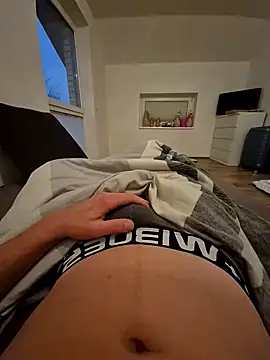 Feuer boy online show from 01/17/25, 04:15