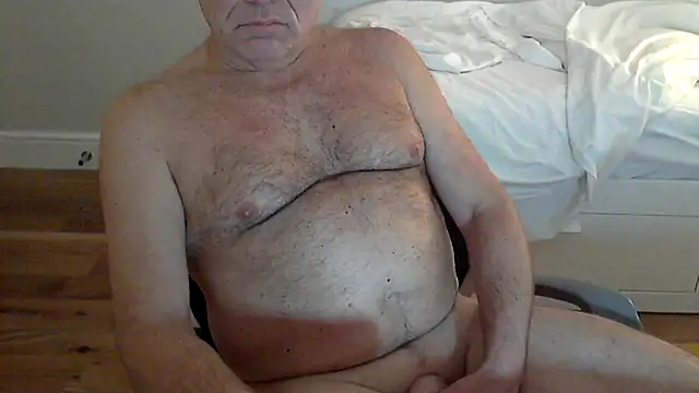 Snapshot of Eynoos_ chatting on 11/22/25, 07:57 Eynoos online show from 11/22/25, 07:57