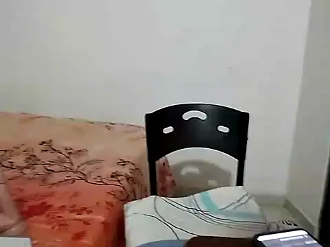 Snapshot of Sophy666 chatting on 02/18/25, 12:48 Sophy666 online show from 02/18/25, 12:48