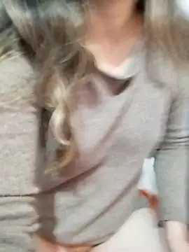 Snapshot of Sophy666 chatting on 03/08/25, 06:37 Sophy666 online show from 03/08/25, 06:37