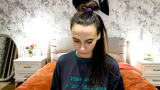 Snapshot of annabishop chatting on 01/21/25, 11:46 annabishop online show from 01/21/25, 11:46