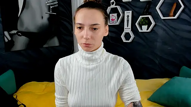 Snapshot of annabishop chatting on 02/11/25, 03:18 annabishop online show from 02/11/25, 03:18