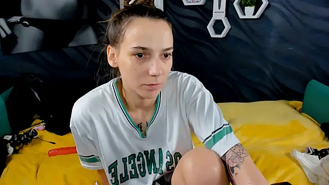 Snapshot of annabishop chatting on 02/11/25, 06:19 annabishop online show from 02/11/25, 06:19