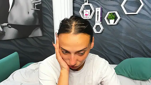 Snapshot of annabishop chatting on 03/18/25, 03:09 annabishop online show from 03/18/25, 03:09