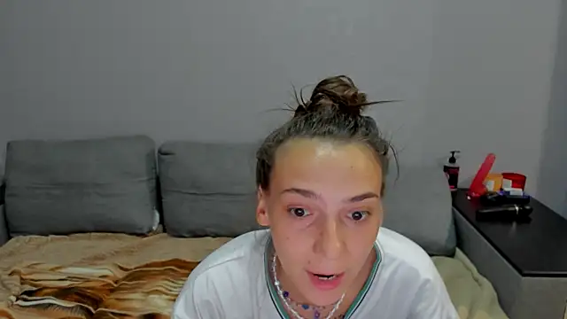 Snapshot of annabishop chatting on 11/26/25, 12:22 annabishop online show from 11/26/25, 12:22