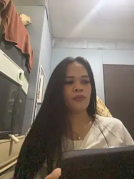 SophiaCourthaway online show from 11/11/25, 05:35