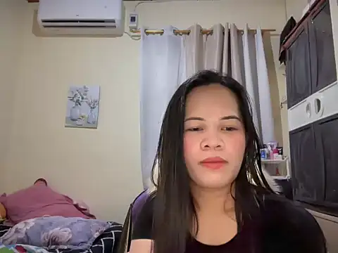 SophiaCourthaway online show from 06/06/26, 02:33