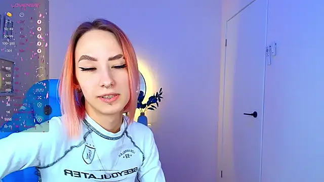 Snapshot of Kar1_na_ chatting on 03/01/25, 08:13 Kar1 na  online show from 03/01/25, 08:13