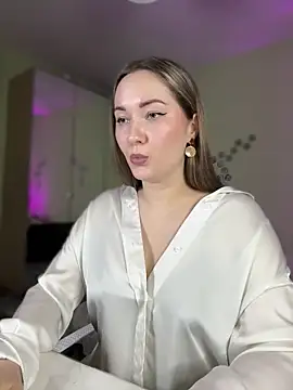 Snapshot of Kiss_My_Body chatting on 02/21/25, 02:48 Kiss My Body online show from 02/21/25, 02:48