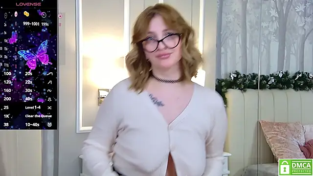 Snapshot of Eva__Summer chatting on 01/22/25, 04:44 Eva Summer online show from 01/22/25, 04:44
