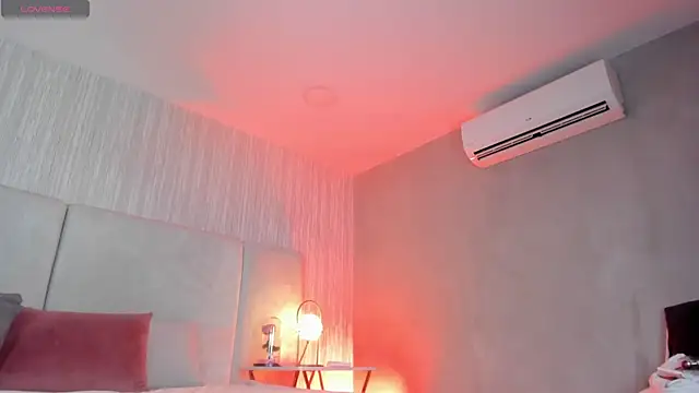 Snapshot of Stefanyduque1 chatting on 01/17/25, 04:47 Stefanyduque1 online show from 01/17/25, 04:47