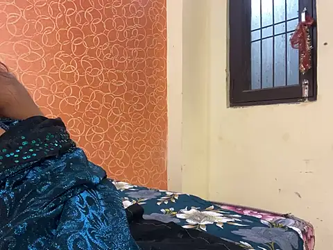 Snapshot of Sandhya_lovely chatting on 02/02/25, 08:35 Sandhya lovely online show from 02/02/25, 08:35