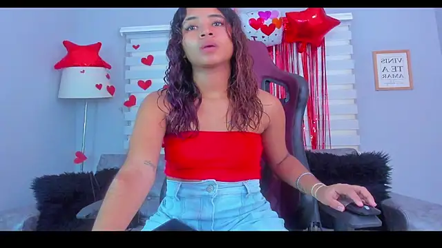 Snapshot of yian_meghan chatting on 02/27/25, 04:10 yian meghan online show from 02/27/25, 04:10