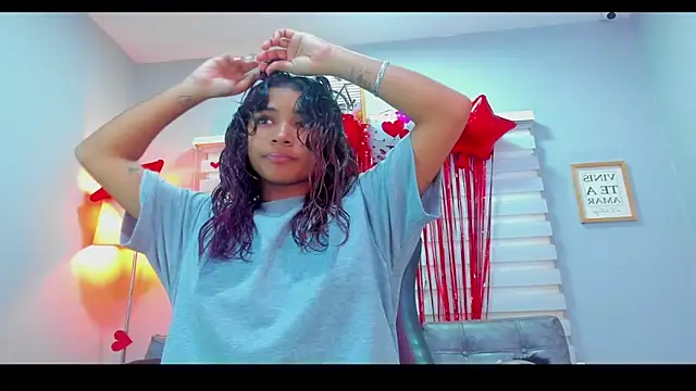 Snapshot of yian_meghan chatting on 02/28/25, 03:48 yian meghan online show from 02/28/25, 03:48