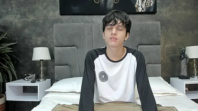 bruce hans online show from 10/11/25, 11:42