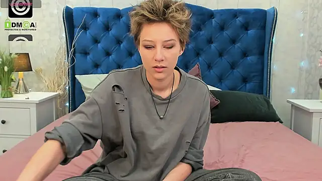 via mayer  online show from 03/22/25, 08:26