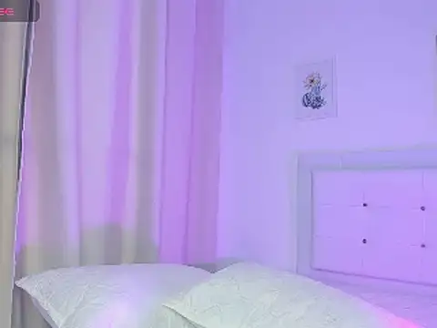 Snapshot of Missangeldust16 chatting on 02/07/25, 08:20 Missangeldust16 online show from 02/07/25, 08:20