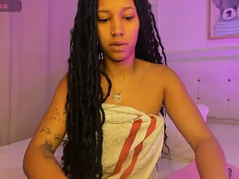 Snapshot of Missangeldust16 chatting on 02/11/25, 12:05 Missangeldust16 online show from 02/11/25, 12:05