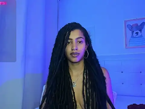 Snapshot of Missangeldust16 chatting on 02/13/25, 08:24 Missangeldust16 online show from 02/13/25, 08:24