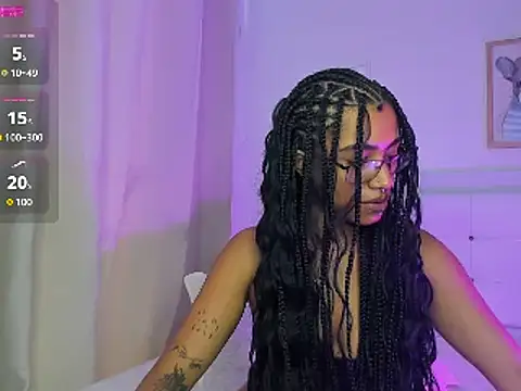 Snapshot of Missangeldust16 chatting on 02/18/25, 03:10 Missangeldust16 online show from 02/18/25, 03:10