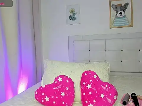 Snapshot of Missangeldust16 chatting on 02/26/25, 12:03 Missangeldust16 online show from 02/26/25, 12:03