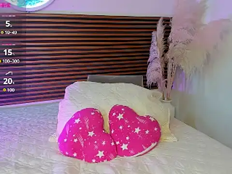 Snapshot of Missangeldust16 chatting on 03/10/25, 08:12 Missangeldust16 online show from 03/10/25, 08:12