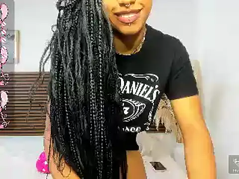 Snapshot of Missangeldust16 chatting on 03/15/25, 01:51 Missangeldust16 online show from 03/15/25, 01:51