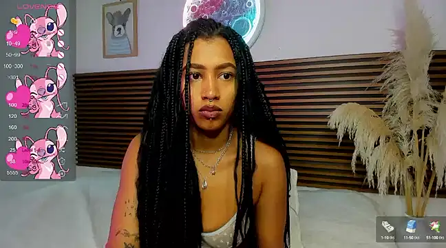 Snapshot of Missangeldust16 chatting on 03/20/25, 12:32 Missangeldust16 online show from 03/20/25, 12:32