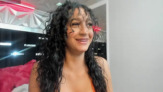 Snapshot of Shelley-Hack chatting on 02/22/25, 01:13 Shelley-Hack online show from 02/22/25, 01:13