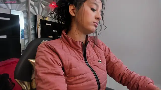 Snapshot of Shelley-Hack chatting on 02/27/25, 01:17 Shelley-Hack online show from 02/27/25, 01:17