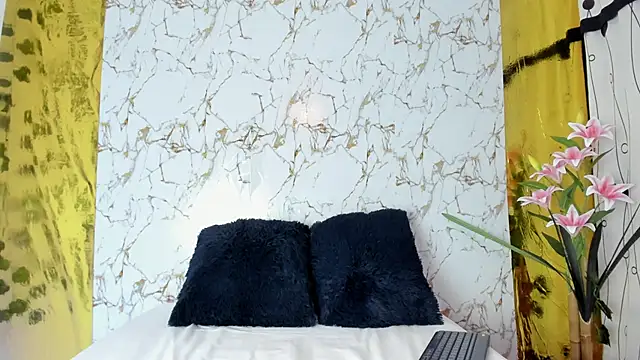 Christal Golden online show from 10/04/25, 06:39